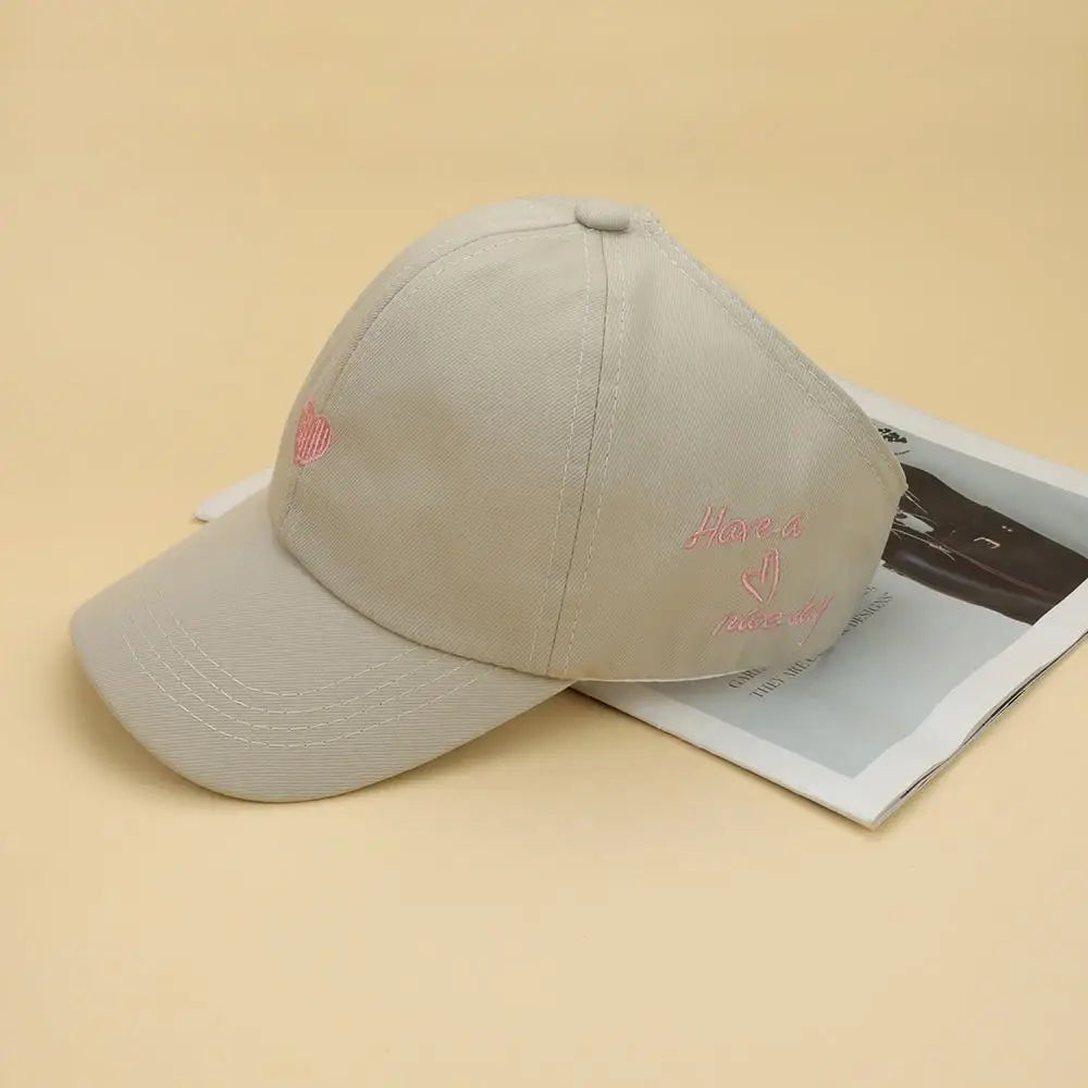 Cappellino estivo da ragazza con coda alta, visiera parasole ad asciugatura rapida, cappellino da baseball per bambini senza visiera, cappellino regolabile da ragazza in colori pastello