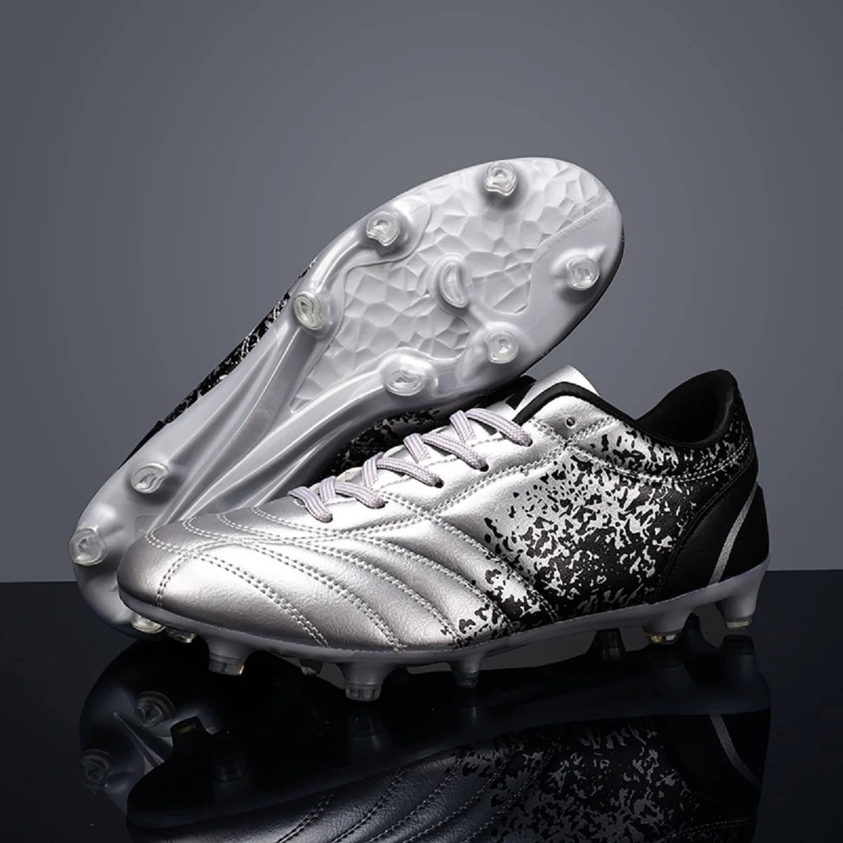 Chaussures de football à crampons longs, baskets d'entraînement de football, disponibles en 4 couleurs. Élégant. Tu es le plus brillant sur le terrain !