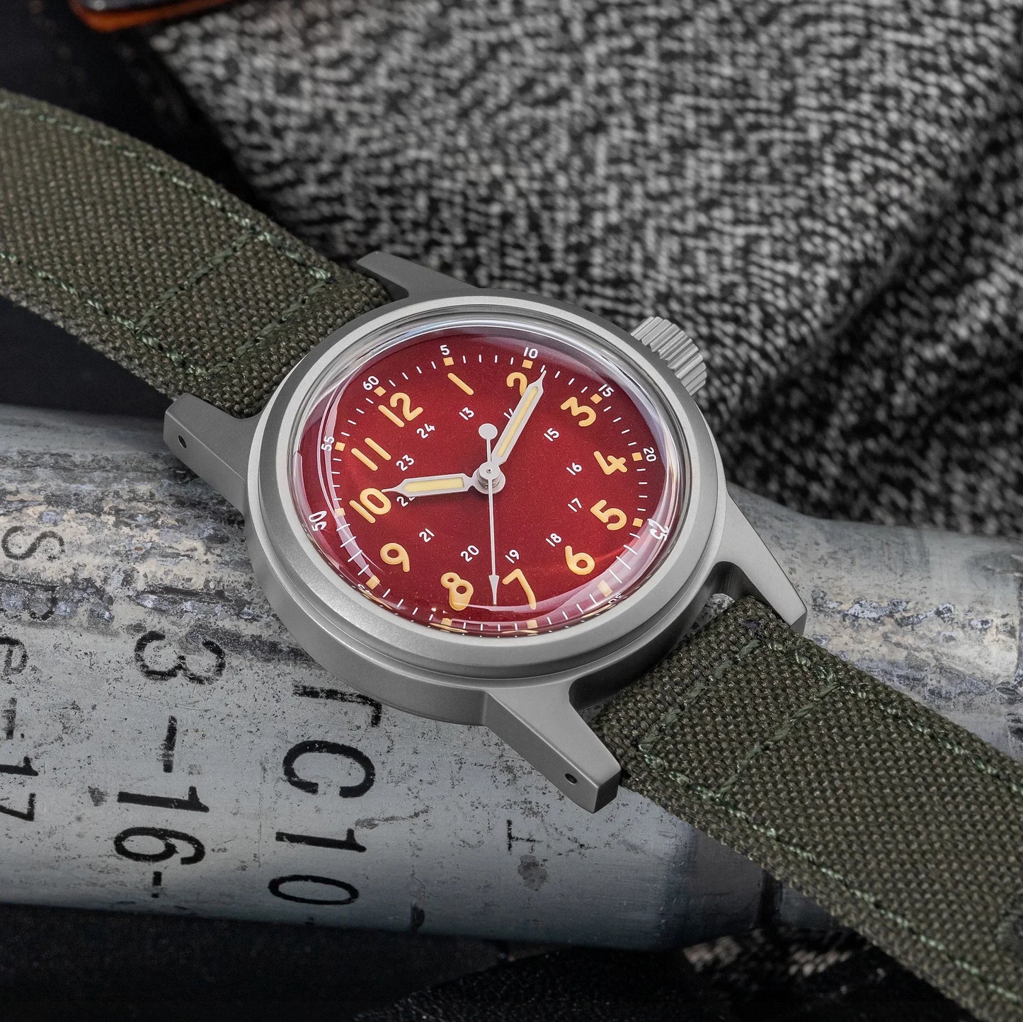 THORN Retro Military Watch 36mm Watch Made of NH35A Movement SHY-043 Sport Watch Unisex Men's and Women's Luxury