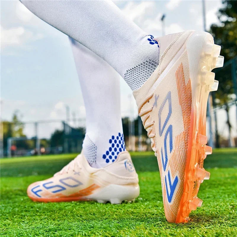 Nouvelles chaussures de football pour hommes, chaussures de match en extérieur, baskets de soccer, chaussures montantes de haute qualité, crampons antidérapants pour futsal et terrain synthétique, meilleures ventes