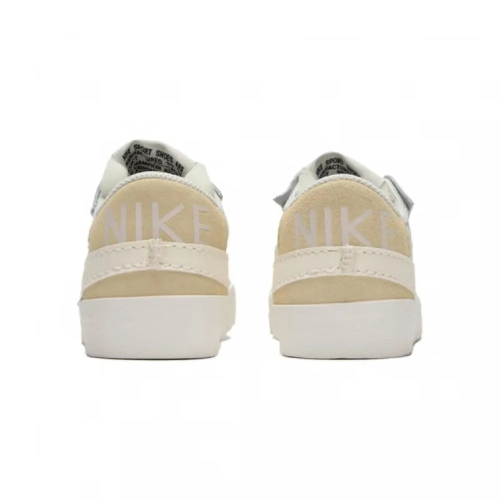 Sneakers Nike Blazer: design classico retrò, resistenti e comode, ideali per l’uso quotidiano e casual DQ1470-004