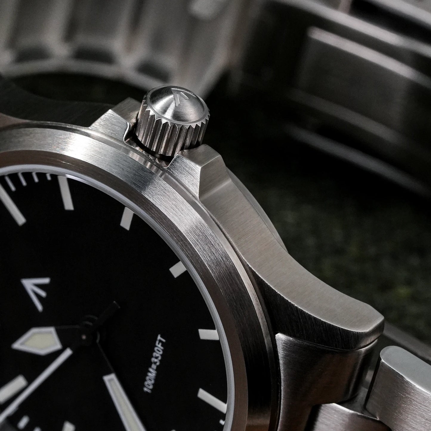 MILITADO ML18 Quartz PVD 316L Steel Sapphire VH31 Sweep Second Movement Sapphire BGW9 Lume 100M Waterproof Men Wristwatch