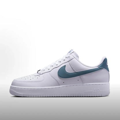 Baskets unisexes Nike Air Force 1 '07 : design emblématique et confort tout au long de la journée, style urbain décontracté HQ1977-001