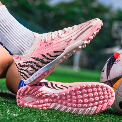 Chaussures de football TF pour hommes, tige en PU flexible, semelle en caoutchouc résistante à l'usure, crampons de football unisexes pour jouer sur terrain synthétique en extérieur.