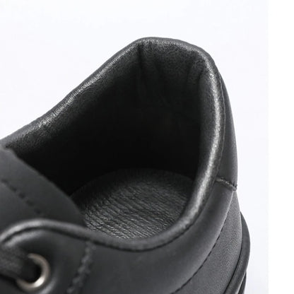 Nuove scarpe da uomo alla moda best-seller, scarpe bianche di tendenza, scarpe sportive e casual da studente, scarpe da uomo versatili