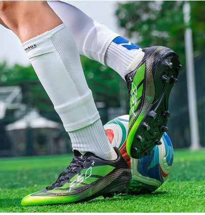 Nouvelles chaussures de football pour hommes, chaussures de sport d'extérieur, chaussures d'entraînement, chaussures de football antidérapantes, baskets professionnelles ultralégères unisexes