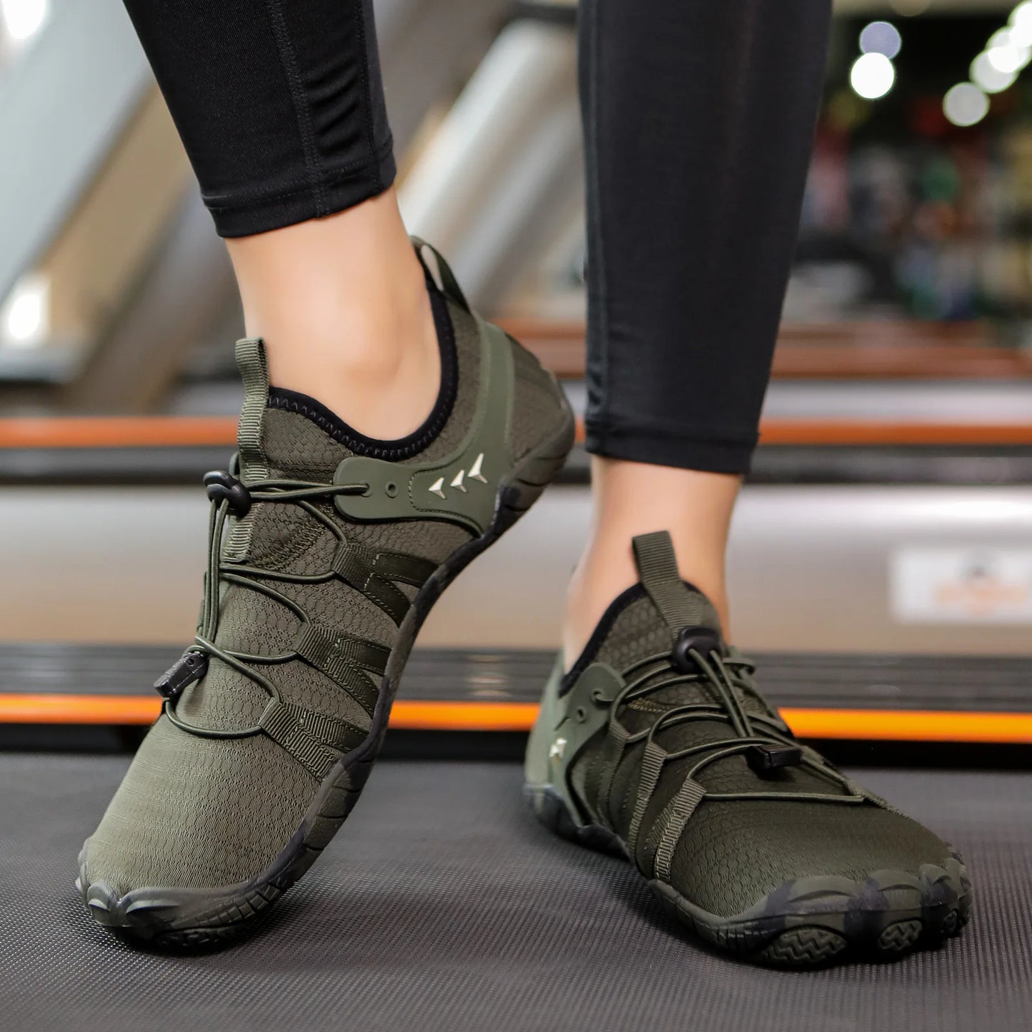 2026 Outdoor Fashion Stylish Men's Travel Hiking Shoes Mesh Lightweight Breathable Sneakers Non-slip Wear-Resistant Running Shoes