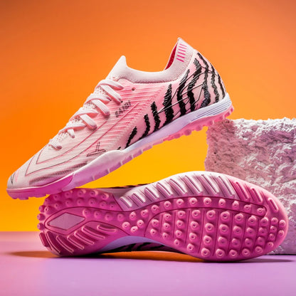 Chaussures de football unisexe TF Turf, semelle en caoutchouc résistante à l'usure, tige en PU confortable, chaussures légères pour les matchs sur gazon en extérieur.