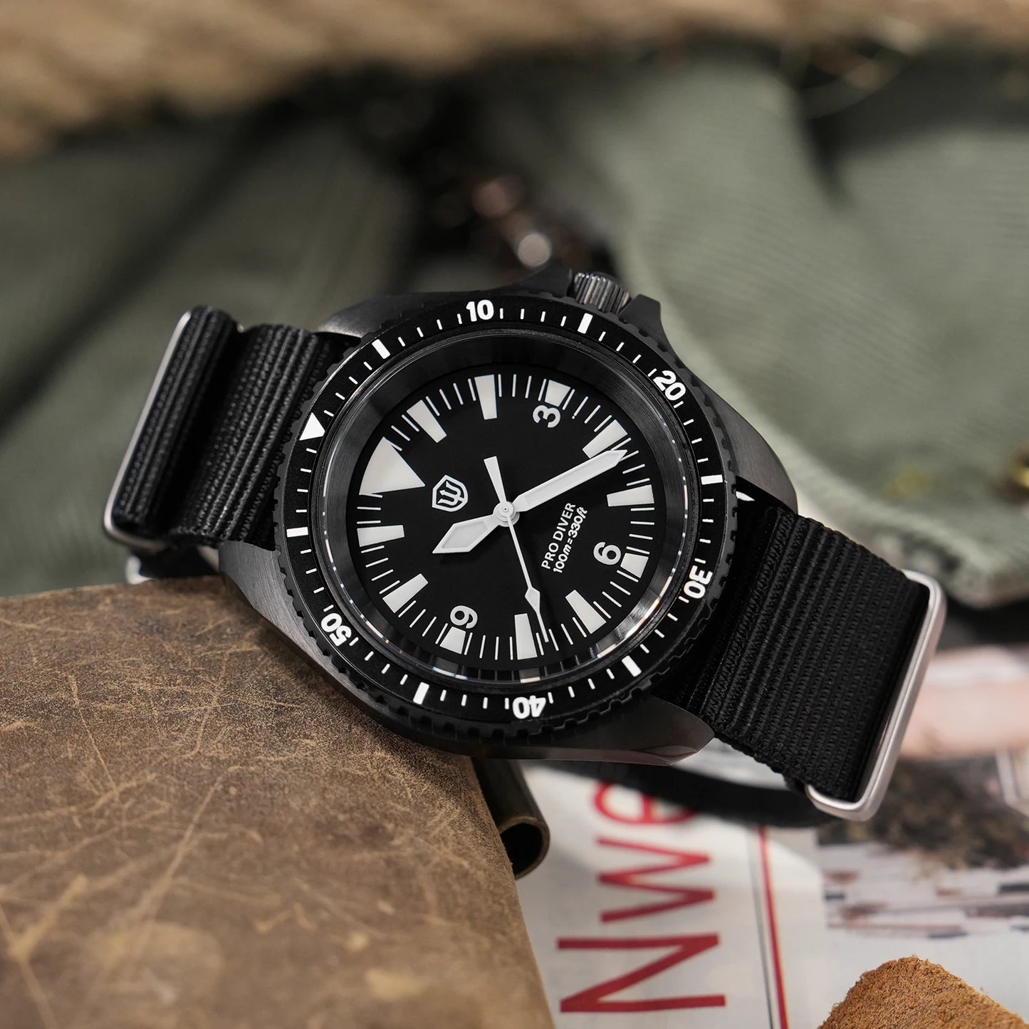 Reloj para hombre Watchdives WD1980 V3 38mm Vintage VH31 Ronda 515 con movimiento de cuarzo, segundero continuo, luminoso y cristal de zafiro