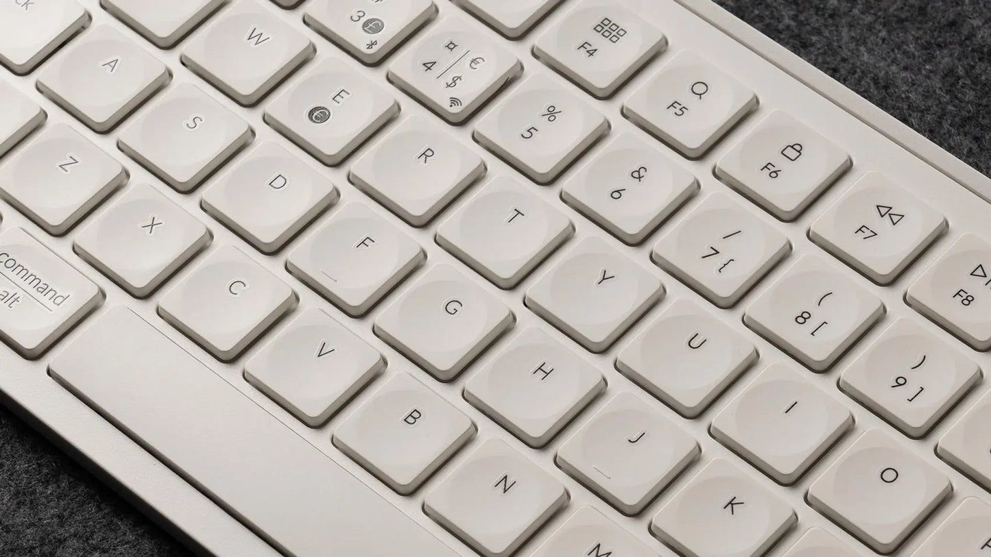 Teclado inalámbrico ultrafino Keychron B6 Pro con distribución ISO, tamaño completo, portátil y ligero, conexiones 2.4GHz y Bluetooth