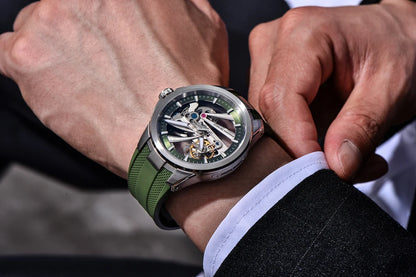 Ceas pentru bărbați PAGANI DESIGN – Model mecanic automat de lux, de tip „schelet” (cu mecanism expus), dotat cu un tourbillon, sticlă de safir cu tratament antireflex, rezistent la apă și luminescent.