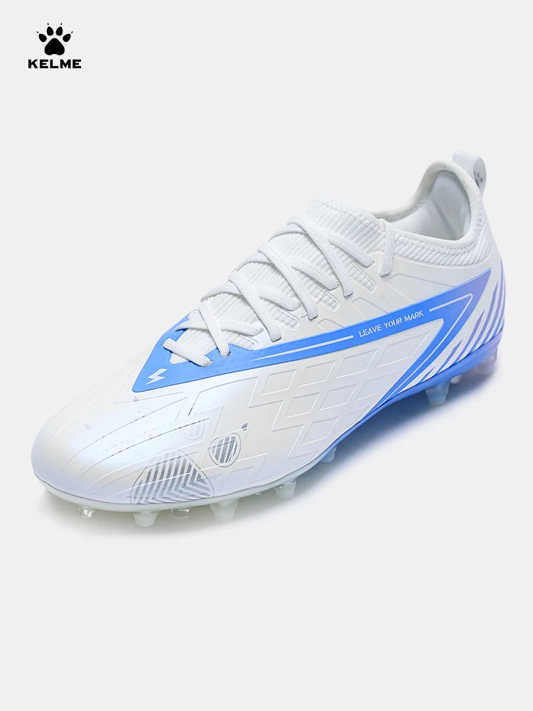 Chuteiras de Futebol Kelme Glimpse MG para Homem Adulto, Pitões Curtos, para Jogo e Treino Profissional em Relva Artificial