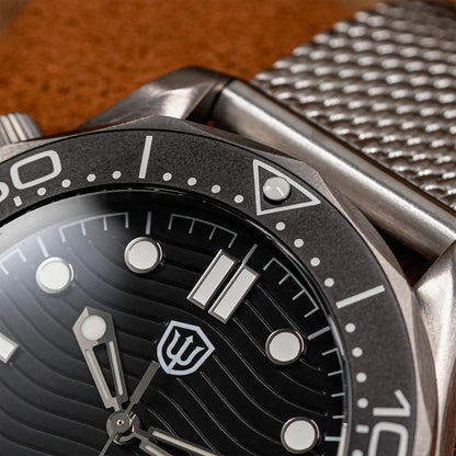 Watchdives WD007Q Diver Watch VH31 Sweep Second Quartz Movement Luminous Domed Sapphire Crystal Watches 42mm Titanium Watches