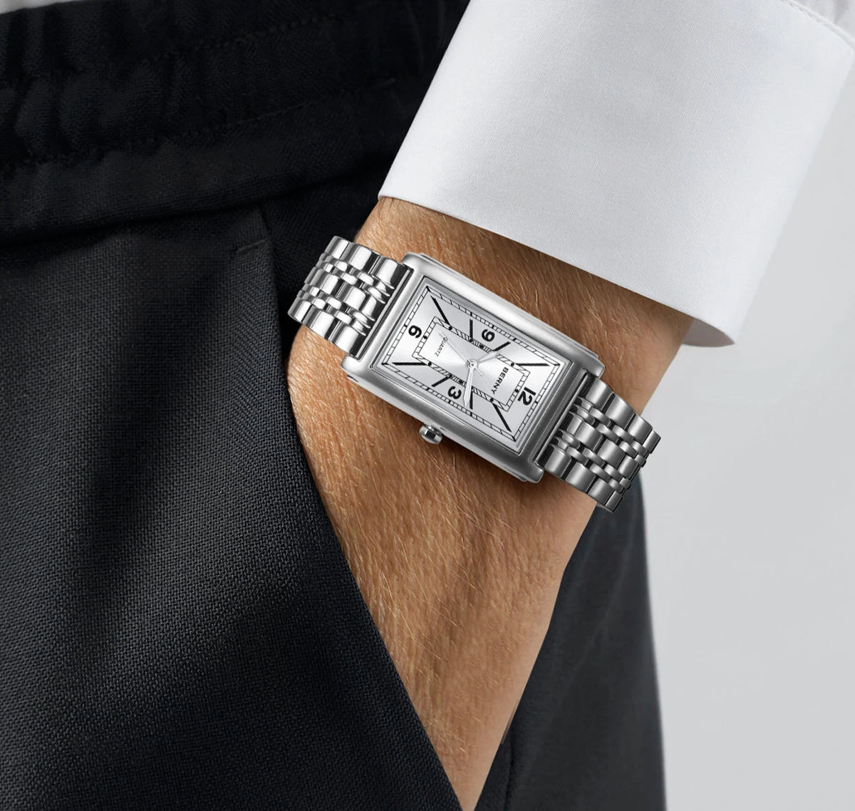 BERNY square men’s watch – Quartz movement, Roman numeral dial, luminescent display, 316L stainless steel case – An elegant and casual rectangular watch
