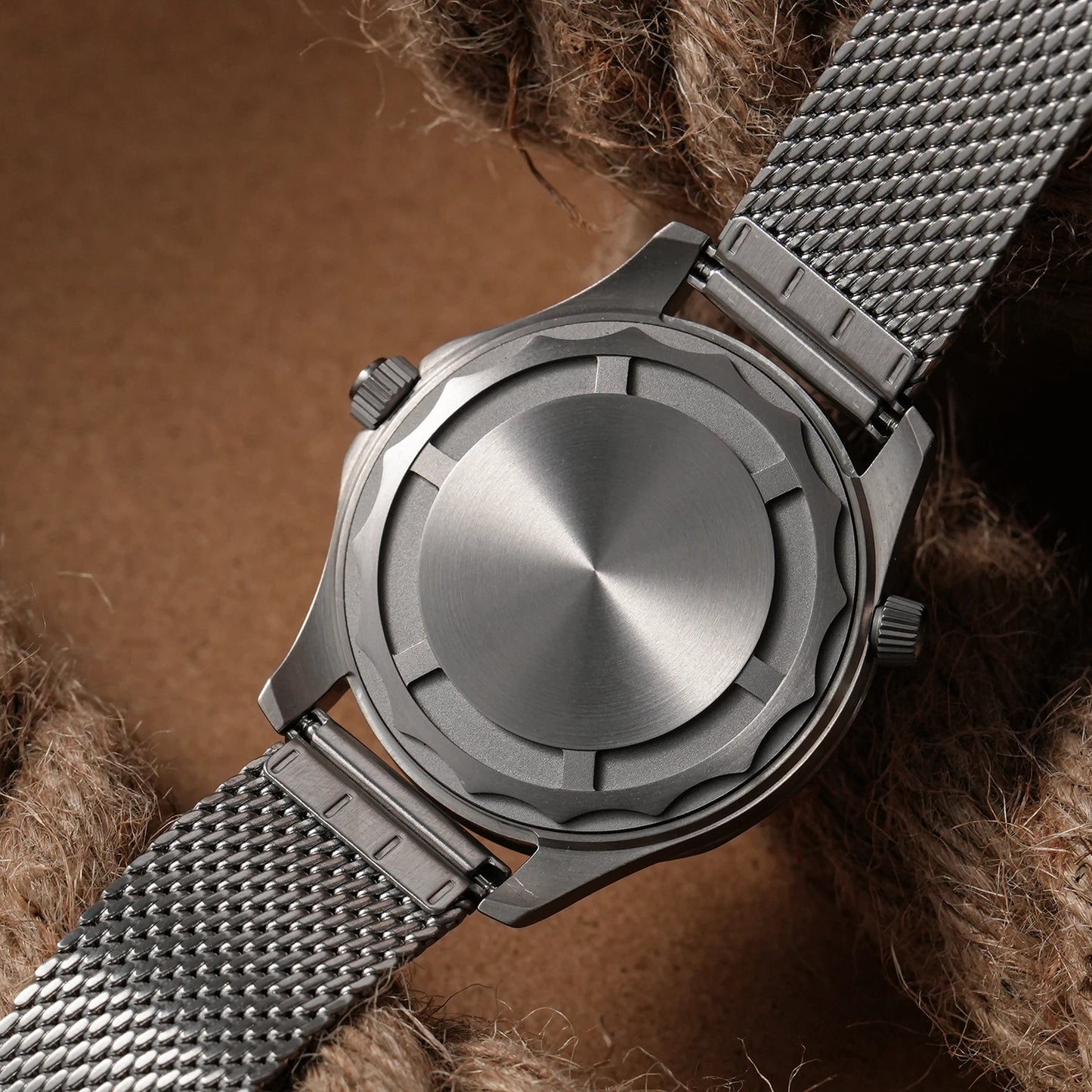 Watchdives 42mm Titanium Dive Watch NTTD VH31 Sweep Second Quartz Movement 200m Waterproof Super Luminous Men Watches