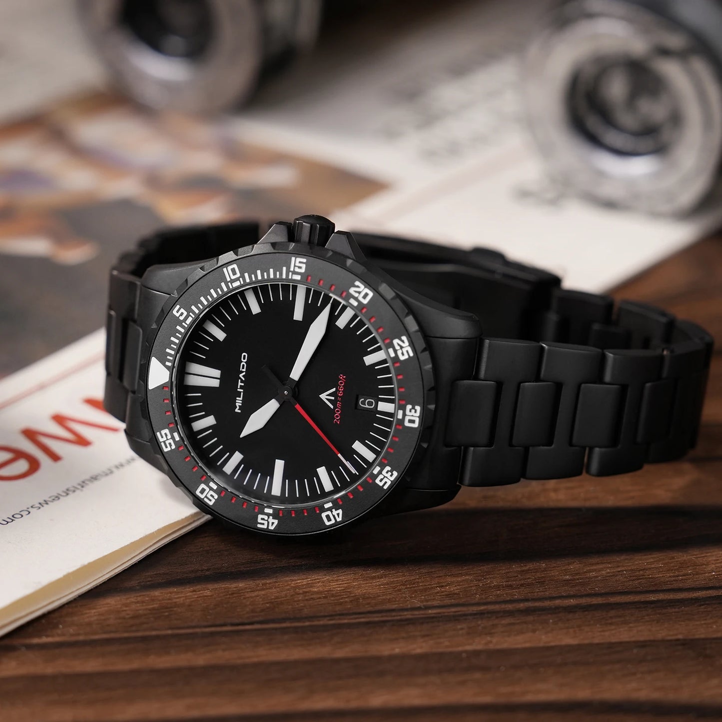 Militado ML16 39mm Quartz Dive Watch Sapphire Crystal 200M Water Resistant Ceramic Bezel BGW9 Lume Screw Down Crown