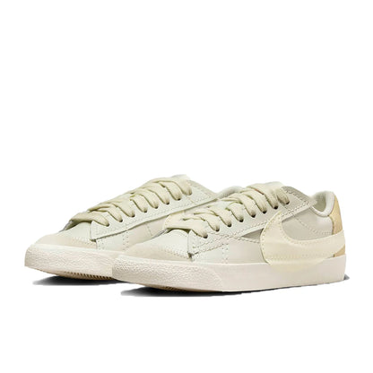 Sneakers Nike Blazer: design classico retrò, resistenti e comode, ideali per l’uso quotidiano e casual DQ1470-004
