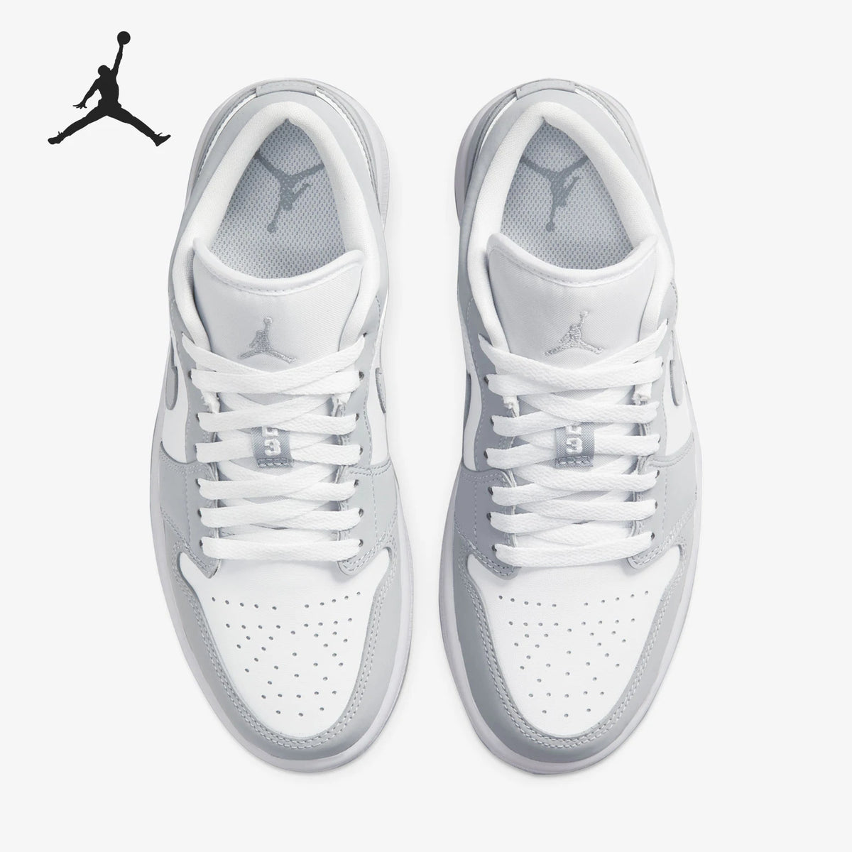 Nike, chaussures de basketball classiques pour hommes et femmes, modèle AIR JORDAN 1 AJ1, référence DC0774-105.