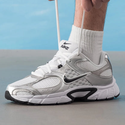 Nike (Nike) V5 Rnr Zapatillas deportivas para hombre, zapatillas de entrenamiento modernas y a la moda, zapatillas casuales cómodas de caña baja Hj5228-104