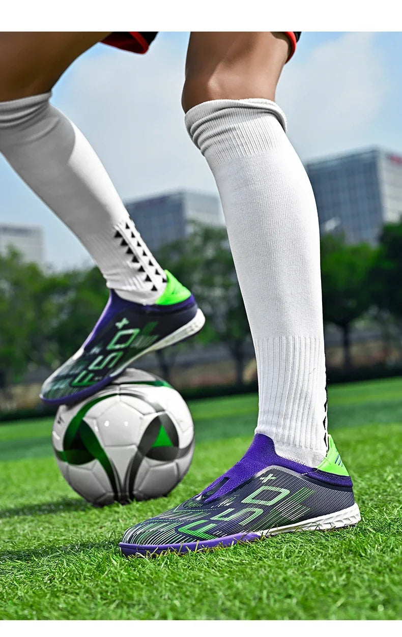 Nouvelles chaussures de football ultra-légères pour hommes, crampons de haute qualité, vente chaude, chaussures de football professionnelles unisexes TF/FG, baskets de futsal