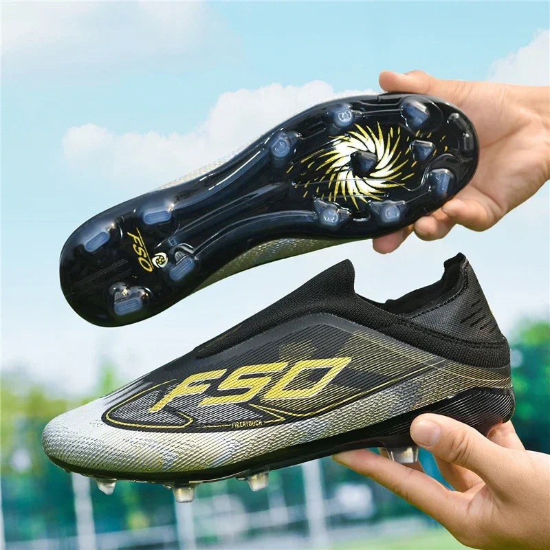 Nouvelles chaussures de football pour hommes, chaussures de sport à cheville haute, respirantes, pour futsal, antidérapantes, ultra-légères, chaussures de football de haute qualité pour matchs en extérieur.