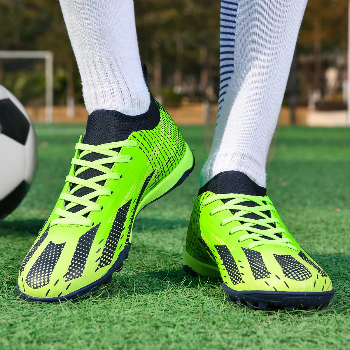 Novas chuteiras de futebol para homem, futsal e futebol indoor, botas desportivas para jogo e treino, criança, pitons TF para relva, proteção no tornozelo, bestseller, alta qualidade, leves