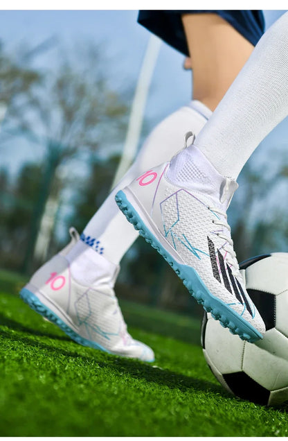 Nouvelles chaussures de football pour hommes, chaussures de sport antidérapantes ultralégères à haute cheville pour l'extérieur, chaussures de futsal antidérapantes pour l'intérieur, chaussures de football de haute qua