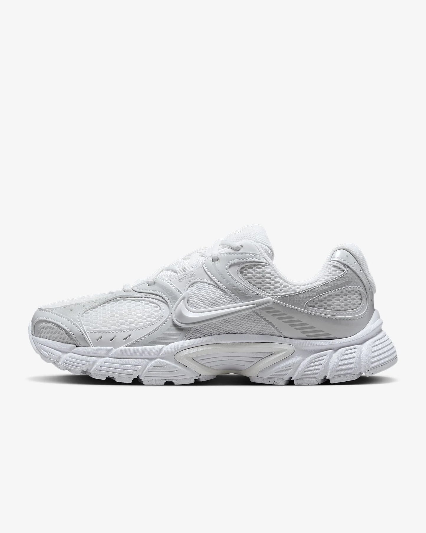 Nike V5 RNR, a Soft and Comfortable Mesh Fabric Running Shoe with Excellent Grip Durability and Breathability HQ7901-102