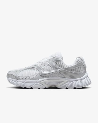 Nike V5 RNR, a Soft and Comfortable Mesh Fabric Running Shoe with Excellent Grip Durability and Breathability HQ7901-102