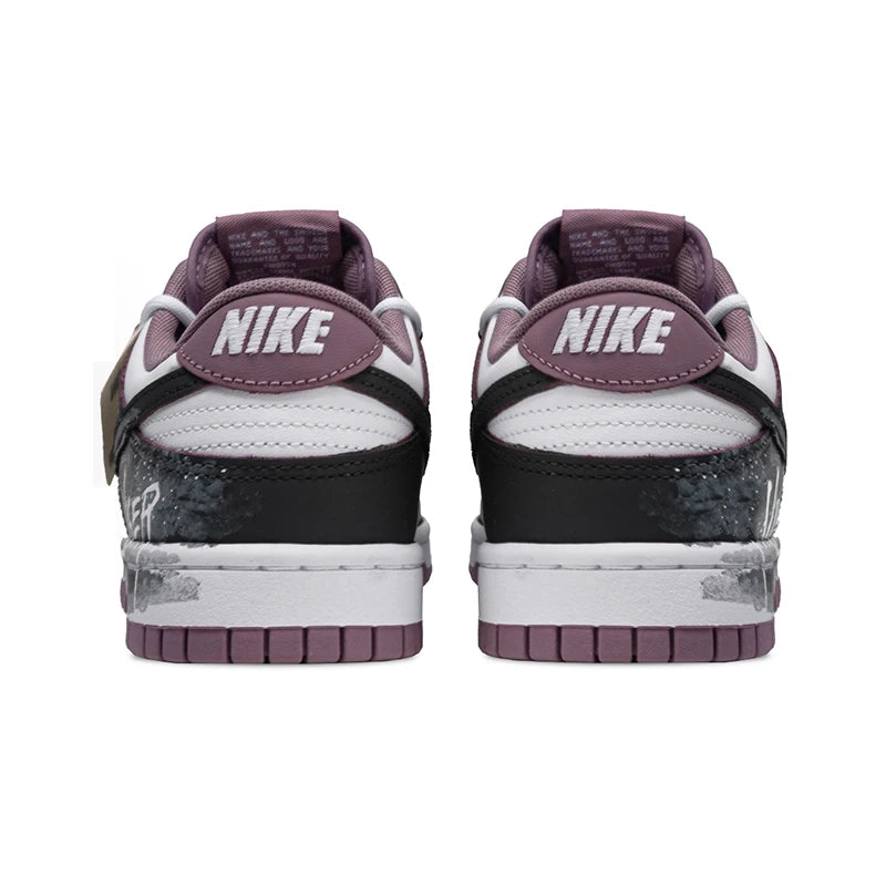 Zapatillas personalizadas Nike Dunk: zapatillas de skate bajas, modernas y oscuras con diseño de grafiti de un páramo postapocalíptico para hombre