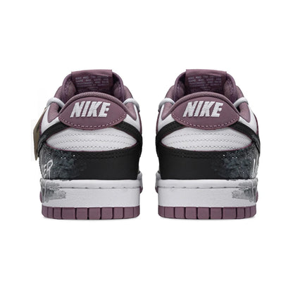 Zapatillas personalizadas Nike Dunk: zapatillas de skate bajas, modernas y oscuras con diseño de grafiti de un páramo postapocalíptico para hombre