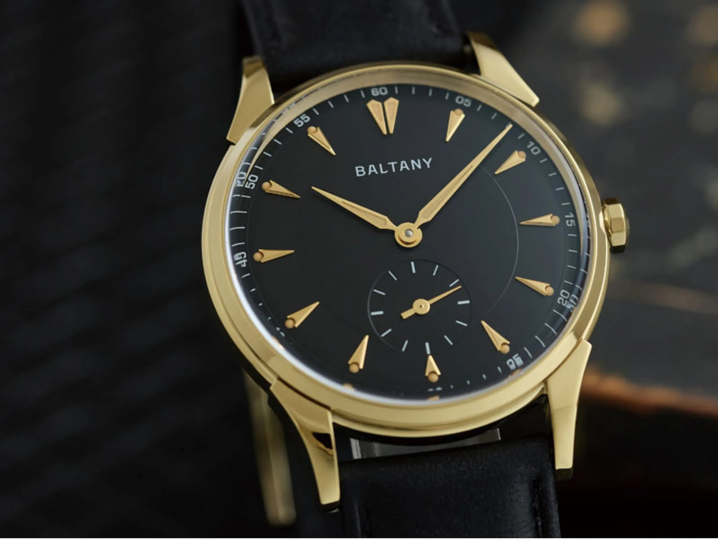 Baltany Men Automatic Watch 38.5mm Pilot Manual Winding Mechanical Wristwatch Sapphire 5ATM Small Second Dial ST1701 ST1700