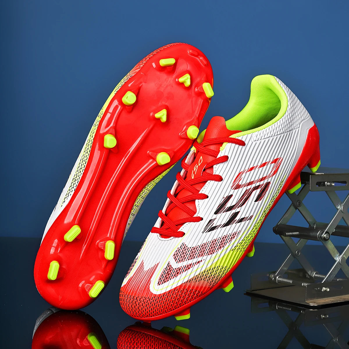 Breathable football shoes FG/AG long nail all season universal anti slip outdoor indoor sports shoes