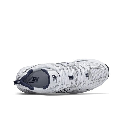 Sapatilhas New Balance com painéis em mesh MR530SG