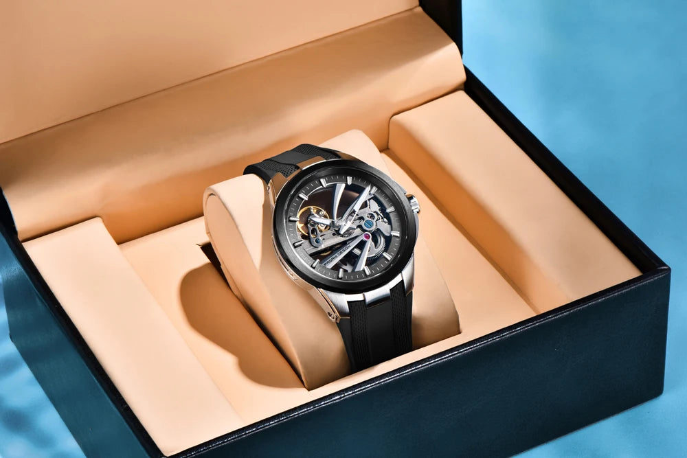 Ceas pentru bărbați PAGANI DESIGN – Model mecanic automat de lux, de tip „schelet” (cu mecanism expus), dotat cu un tourbillon, sticlă de safir cu tratament antireflex, rezistent la apă și luminescent.