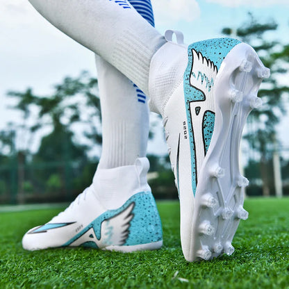 Nouvelles chaussures de football pour hommes, chaussures de soccer de haute qualité pour l'extérieur, chaussures de sport ultralégères pour l'intérieur, chaussures de sport antidérapantes à cheville haute, chaussures d