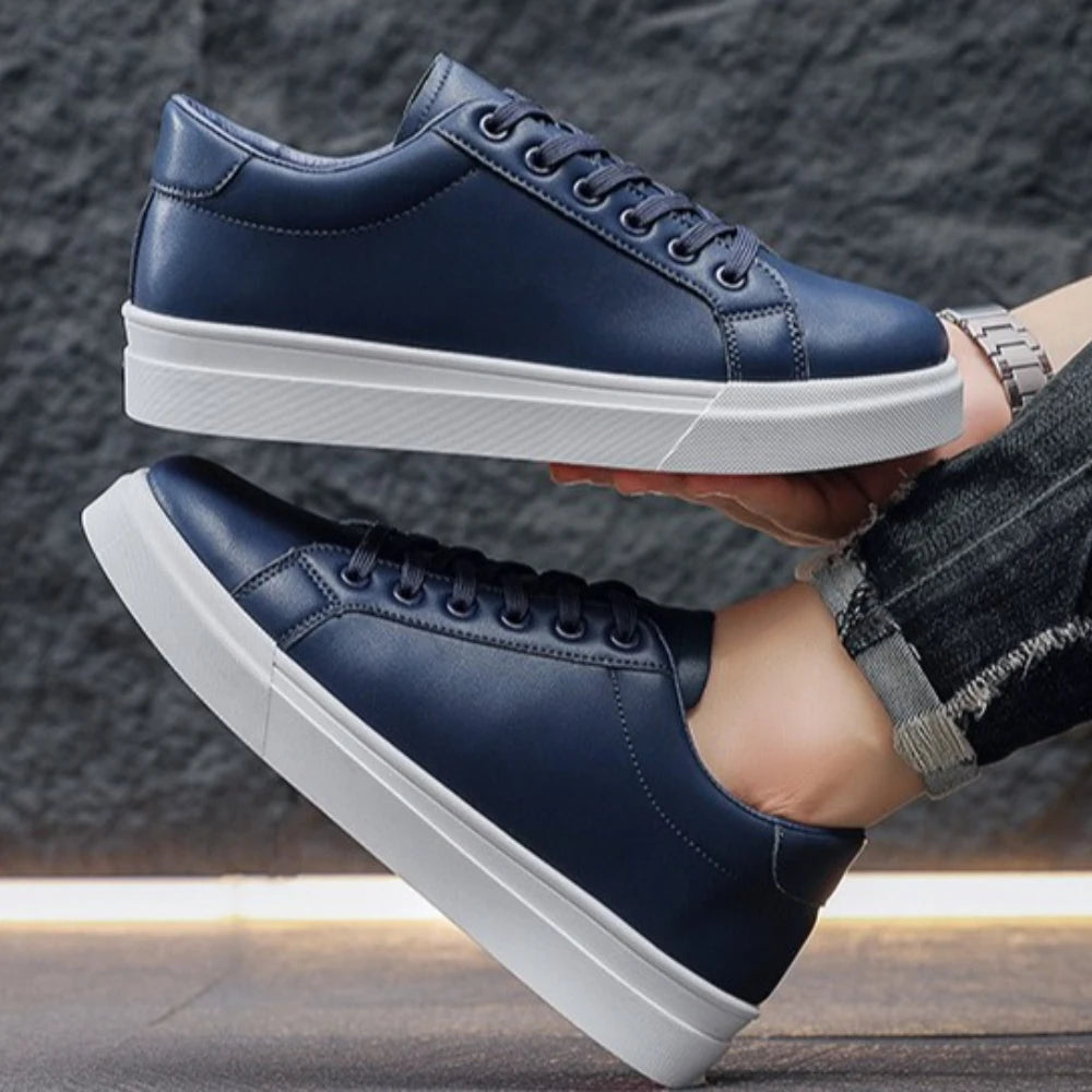 Nuove scarpe da uomo alla moda best-seller, scarpe bianche di tendenza, scarpe sportive e casual da studente, scarpe da uomo versatili