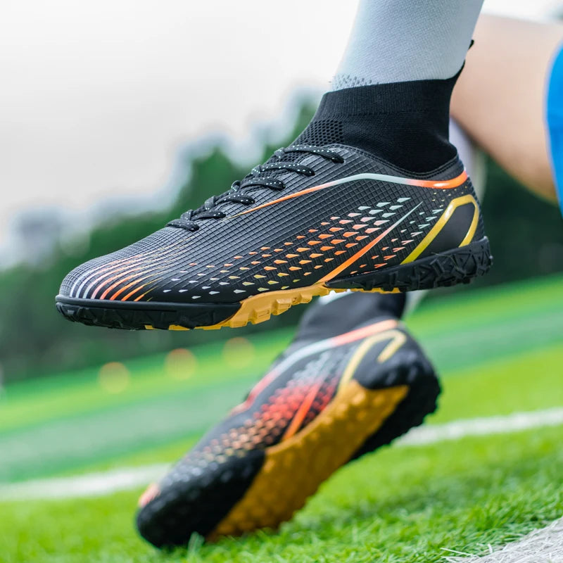 Nuove scarpe da calcio da uomo per erba, traspiranti e morbide, scarpe da calcio outdoor con tacchetti lunghi, comode scarpe sportive da allenamento da uomo