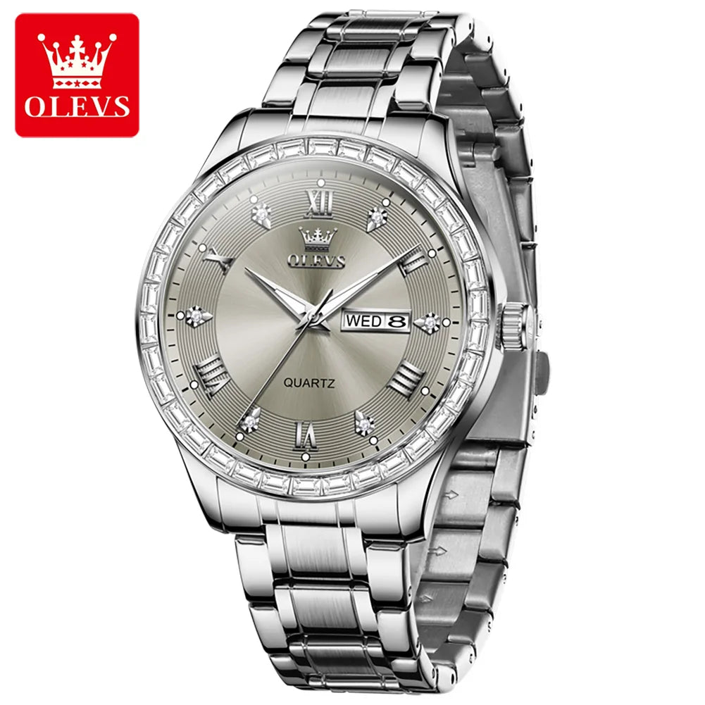 OLEVS 9906 kvartsarmbandsur för män, fyrkantig modell prydd med diamanter, armband i rostfritt stål, vattentätt, med dubbel kalender; ett originellt lyxarmbandsur, perfekt för arbetslivet.