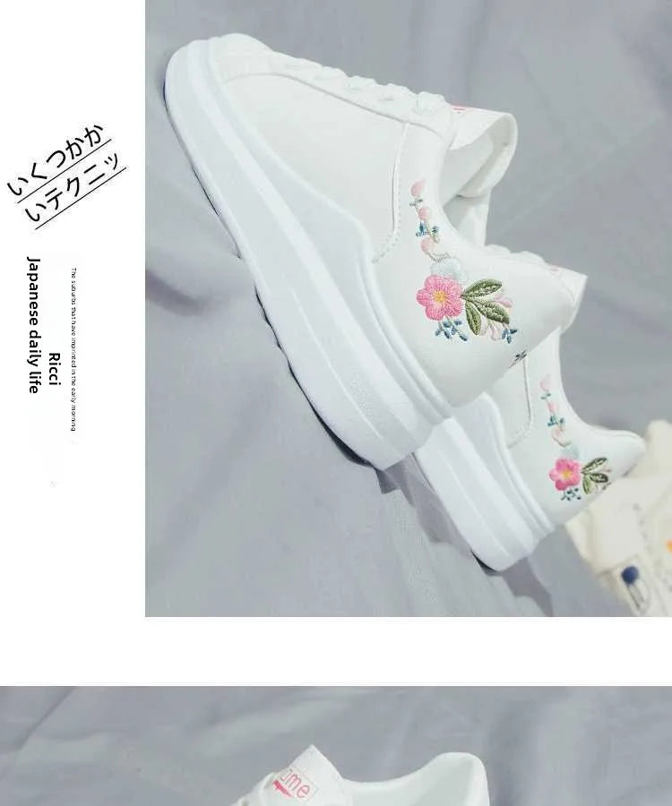Sapatilhas de senhora 2025 para corrida, primavera/outono, moda branca, respiráveis, com flor bordada, atacadores e estilo casual