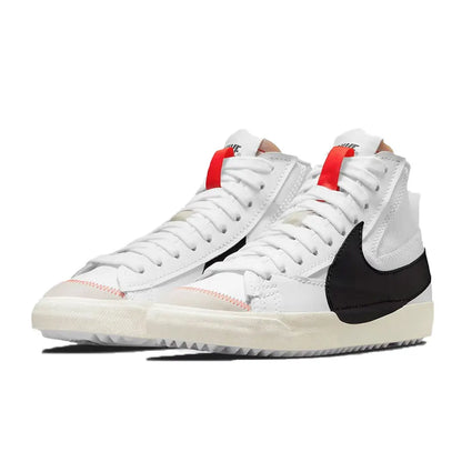 Sneakers Nike Blazer: design classico retrò, resistenti e comode, ideali per l’uso quotidiano e casual DQ1470-004