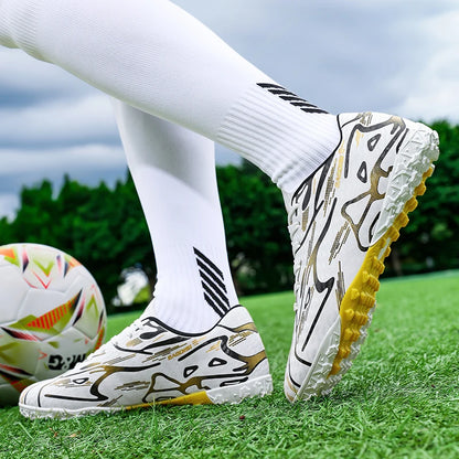 New Men Football Boots TF Sport Training Soccer Shoes Soft Ultralight Breathable Professional Sneakers Unisex Grass Cleats Match
