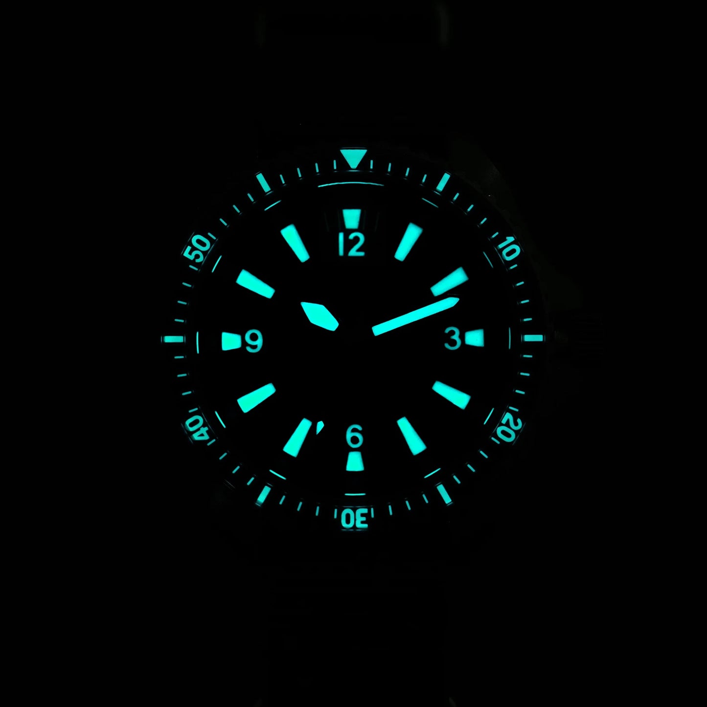 Reloj para hombre Watchdives WD1980 V3 38mm Vintage VH31 Ronda 515 con movimiento de cuarzo, segundero continuo, luminoso y cristal de zafiro