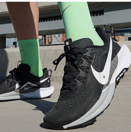 Nike Official Scarpe da running da donna Pegasus Trail 5 off-road con lacci DV3865-001