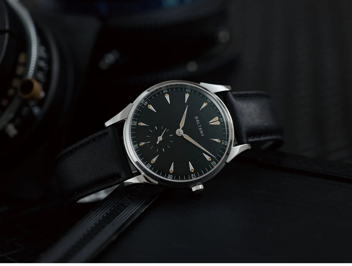 Baltany Men Automatic Watch 38.5mm Pilot Manual Winding Mechanical Wristwatch Sapphire 5ATM Small Second Dial ST1701 ST1700