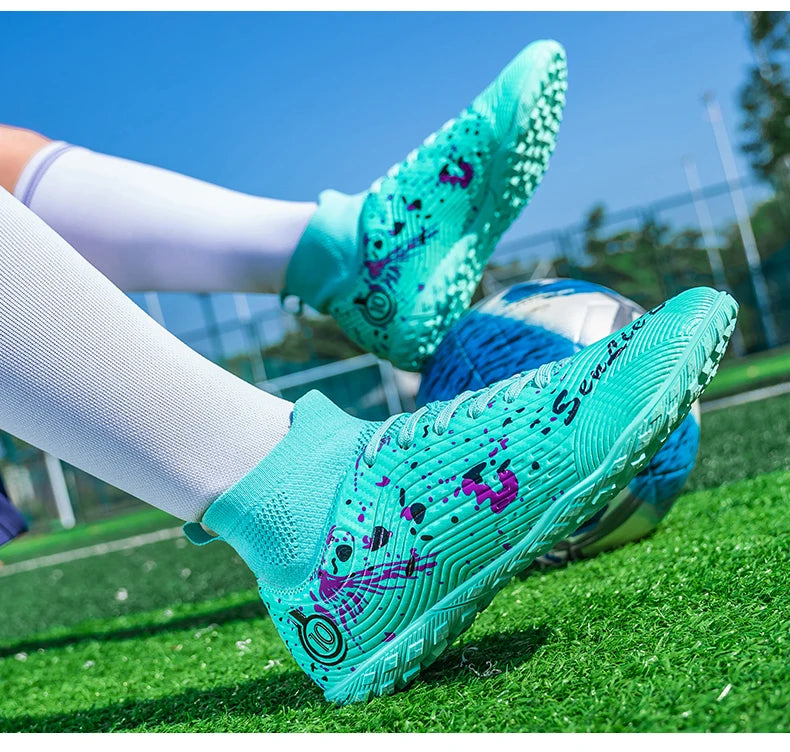 New Men's Professional Soccer Shoes Non-slip Football Boots Unisex Breathable Futsal Sports New Cleats Drop Shipping Ultralight