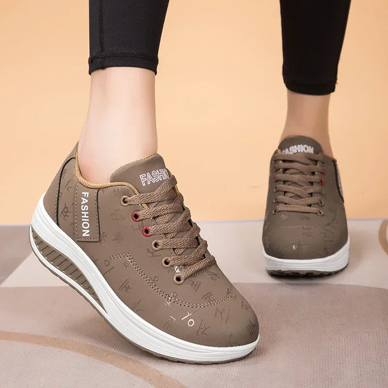 Zapatillas casuales de mujer para exterior con suela gruesa, plataforma de moda, talla grande 42, suela plana, para caminar, deporte, caminatas y running
