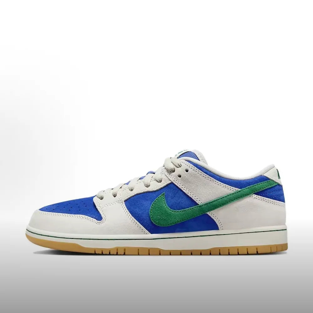 Nike Dunk SB Trendy and minimalist, these everyday casual sneakers offer comfort and durability. HF5441-100