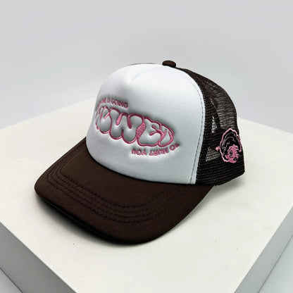 Novos bonés de basebol unissexo com blocos de cor, estampado com letras e bordado, estilo hip-hop, em malha respirável, com pala para proteção solar, bonés trucker urbanos e versáteis
