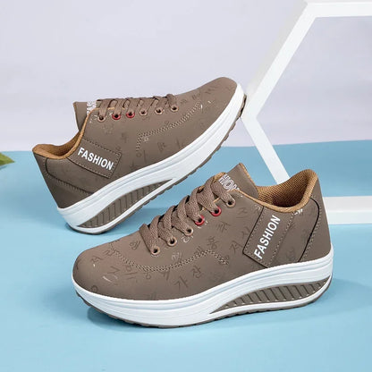 Zapatillas casuales de mujer para exterior con suela gruesa, plataforma de moda, talla grande 42, suela plana, para caminar, deporte, caminatas y running